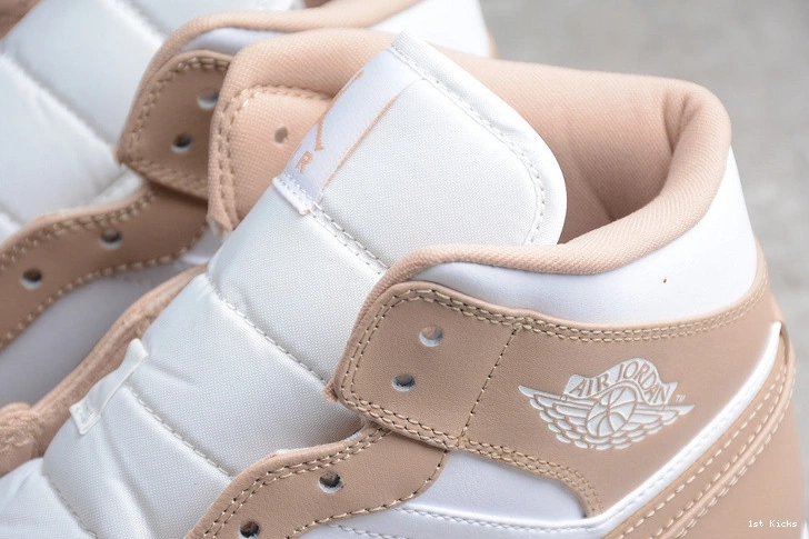 Jordan 554724-271 Tan Mid Gum - 1 0103